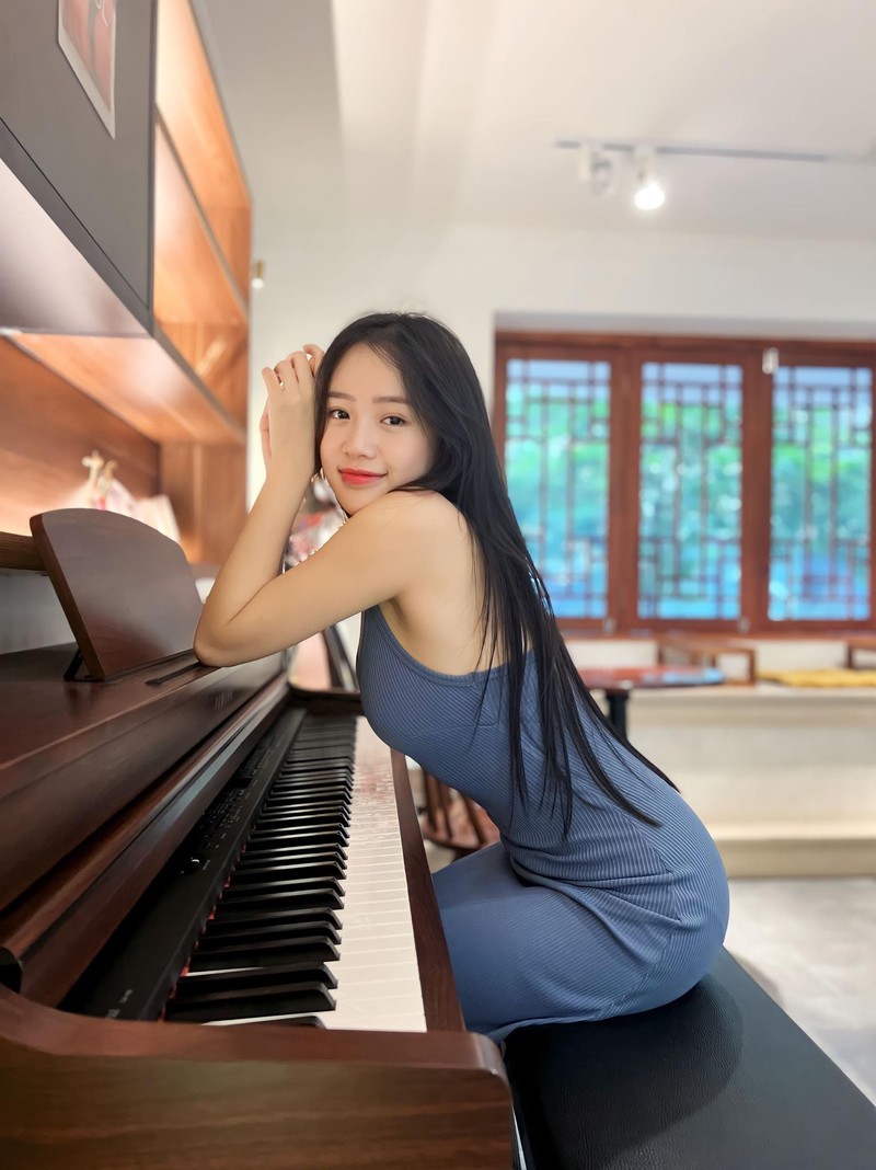 Mai Linh Zuto co man ung xu 