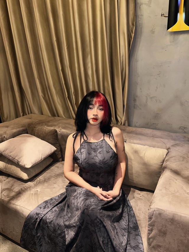 Day nau an tren TikTok, hot girl de lo khoanh khac 