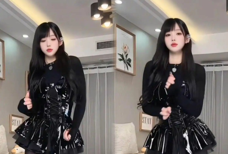 Bi xem chua livestream, hot girl xinh dep thang thung 
