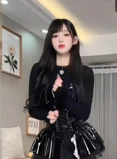 Bi xem chua livestream, hot girl xinh dep thang thung 