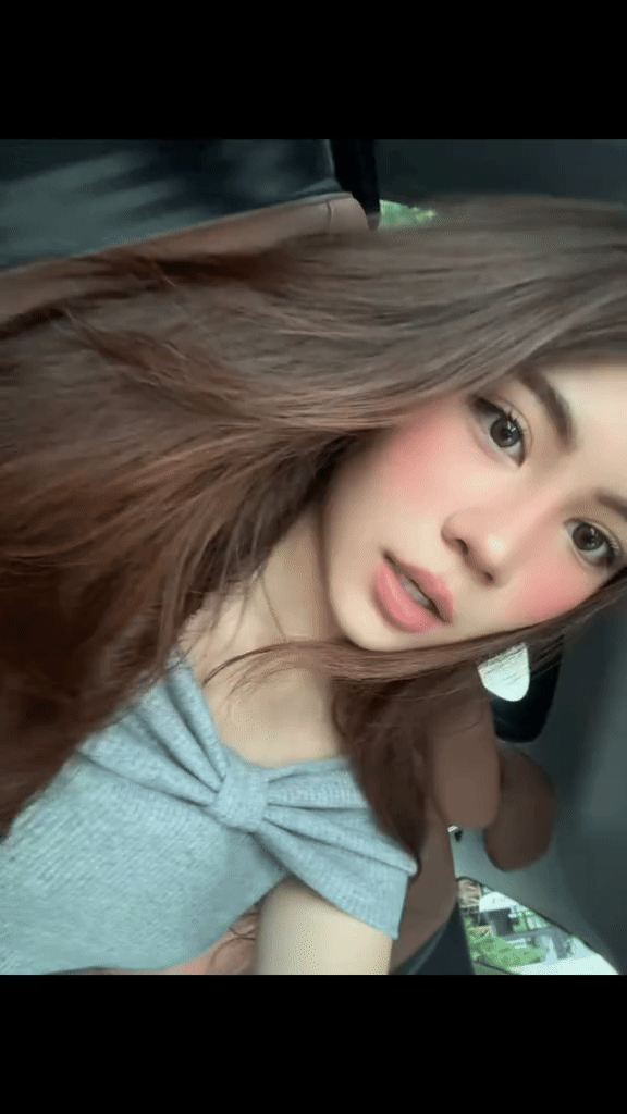 Hot girl Hat De len clip moi, nhan sac khien khong ai nhan ra