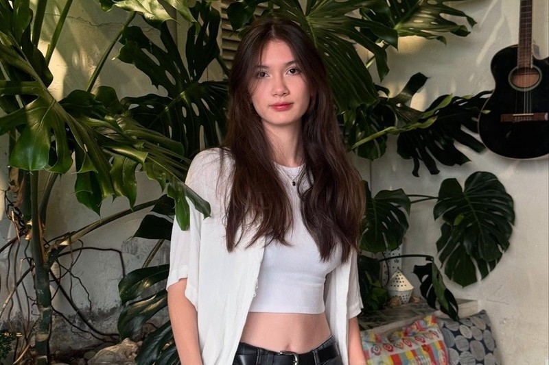 Em gai thu mon Dang Van Lam khoe ve goi cam o tuoi 18-Hinh-8