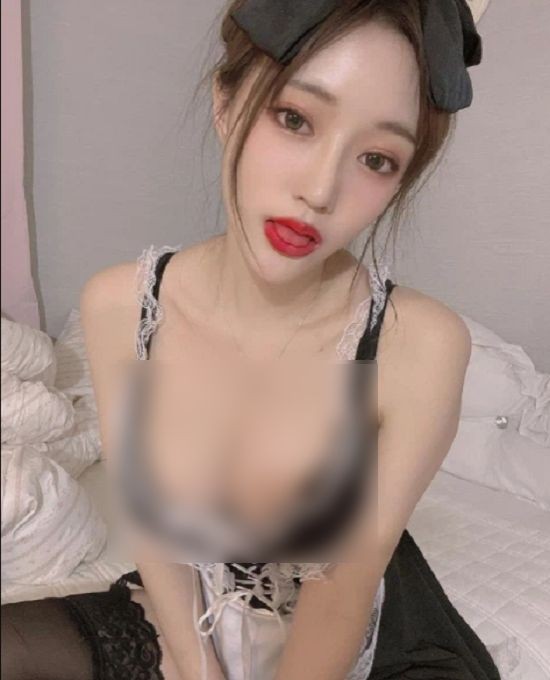 Nu streamer xinh dep nhan an phat nang vi hanh dong 