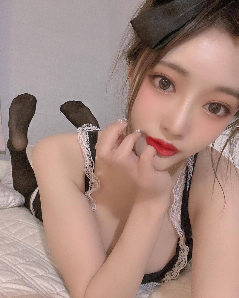 Nu streamer xinh dep nhan an phat nang vi hanh dong 