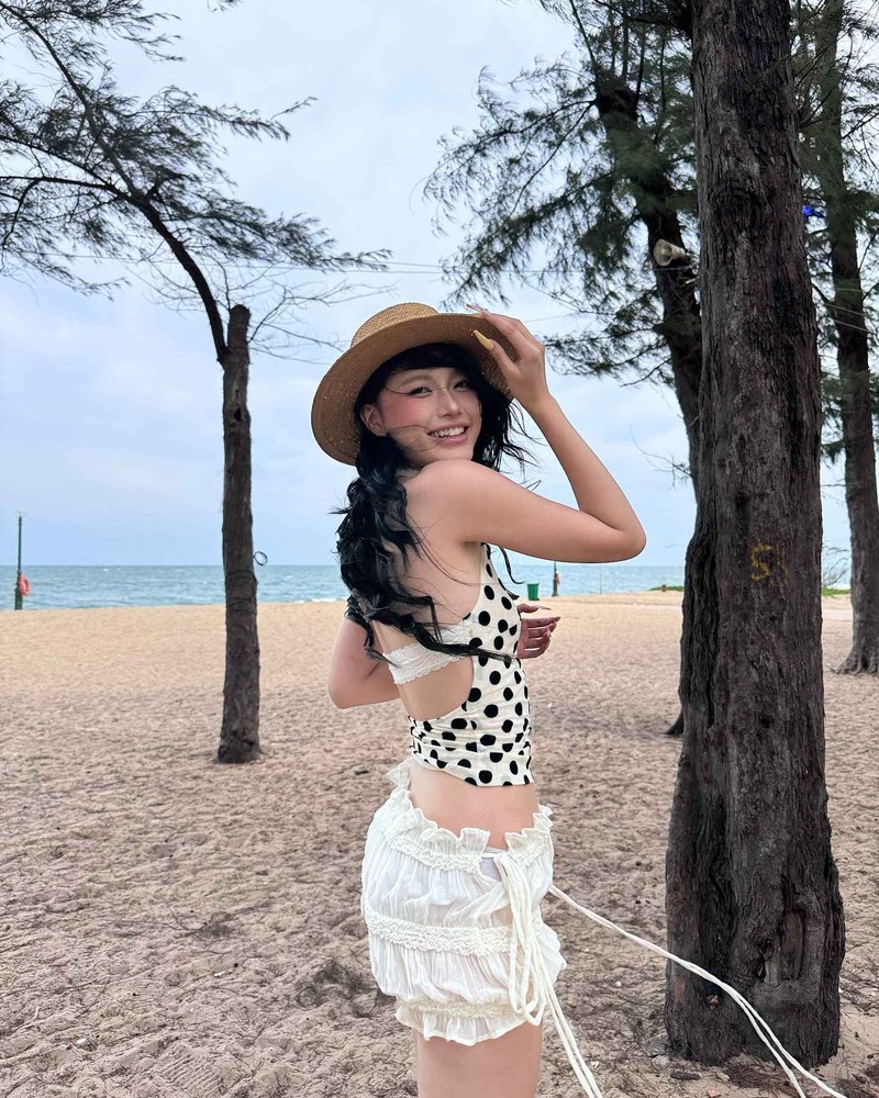 Duong dua bikini 2025, dan hot girl lien tuc xa anh cuc nong-Hinh-6