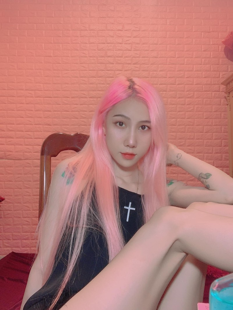 Nu streamer ca tinh Alicia Meow khoe anh lan bien ngam la me-Hinh-6
