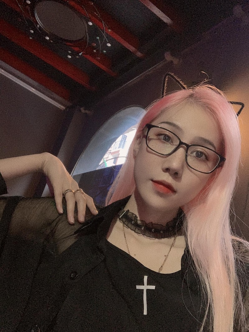 Nu streamer ca tinh Alicia Meow khoe anh lan bien ngam la me-Hinh-7