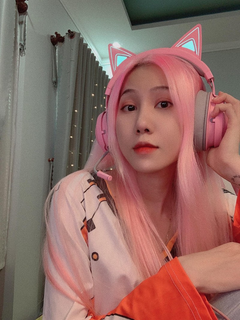 Nu streamer ca tinh Alicia Meow khoe anh lan bien ngam la me-Hinh-8