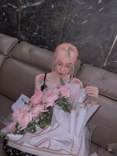 Nu streamer ca tinh Alicia Meow khoe anh lan bien ngam la me-Hinh-9
