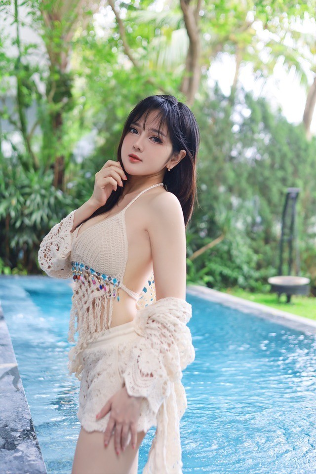 Hau tai xuat, nu than streamer doi dau khoe anh bikini cuc nong bong-Hinh-2