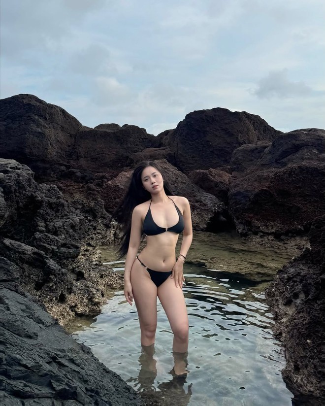 Gai xinh Bac Giang chao he voi bo anh voi bikini ho bao