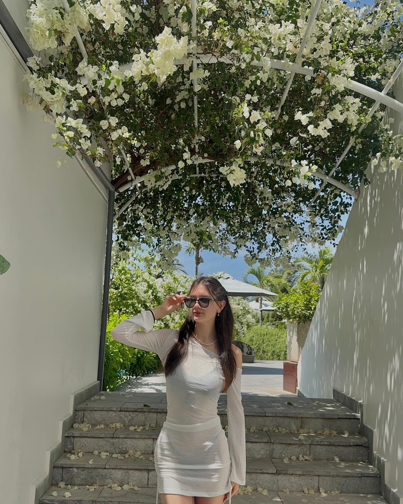 Em gai thu mon doi tuyen Viet Nam bung no visual tuoi 18-Hinh-4