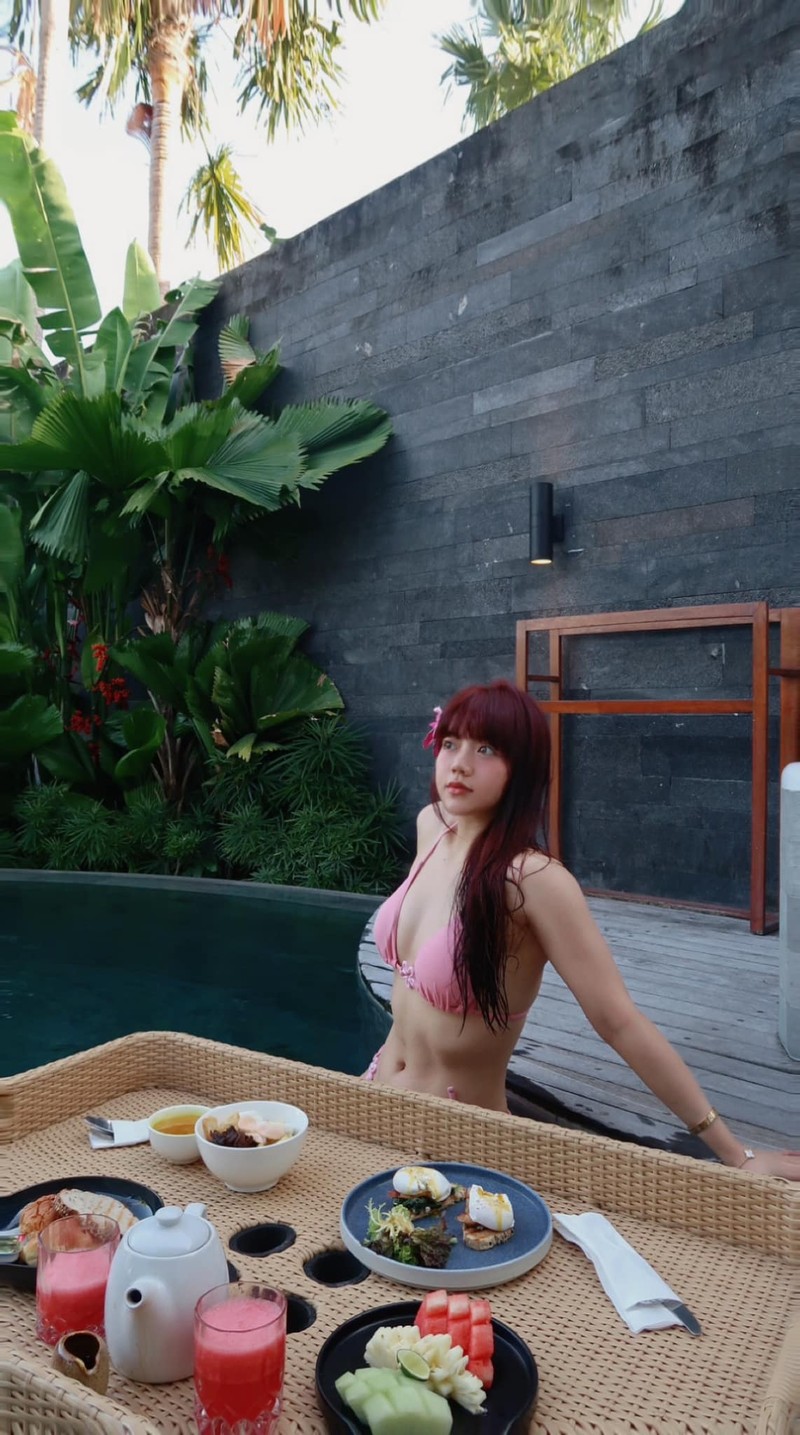 Hot girl Lam Dong hiem khi dien bikini, khoe voc dang 