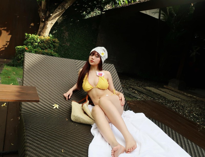Hot girl Lam Dong hiem khi dien bikini, khoe voc dang 