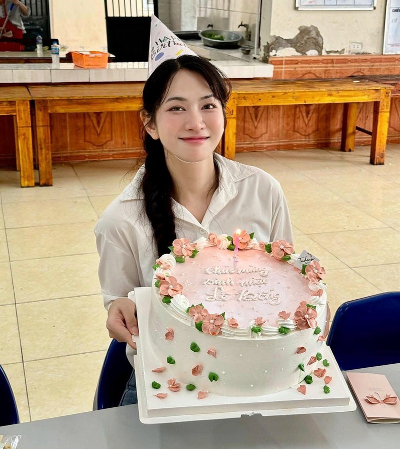 Le Bong ra canh bao, hinh anh ca nhan bi loi dung lua dao-Hinh-3