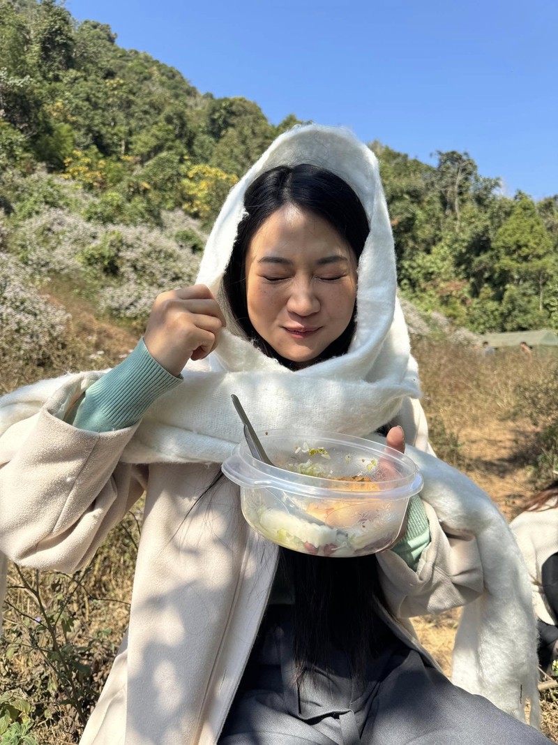 Le Bong ra canh bao, hinh anh ca nhan bi loi dung lua dao-Hinh-4