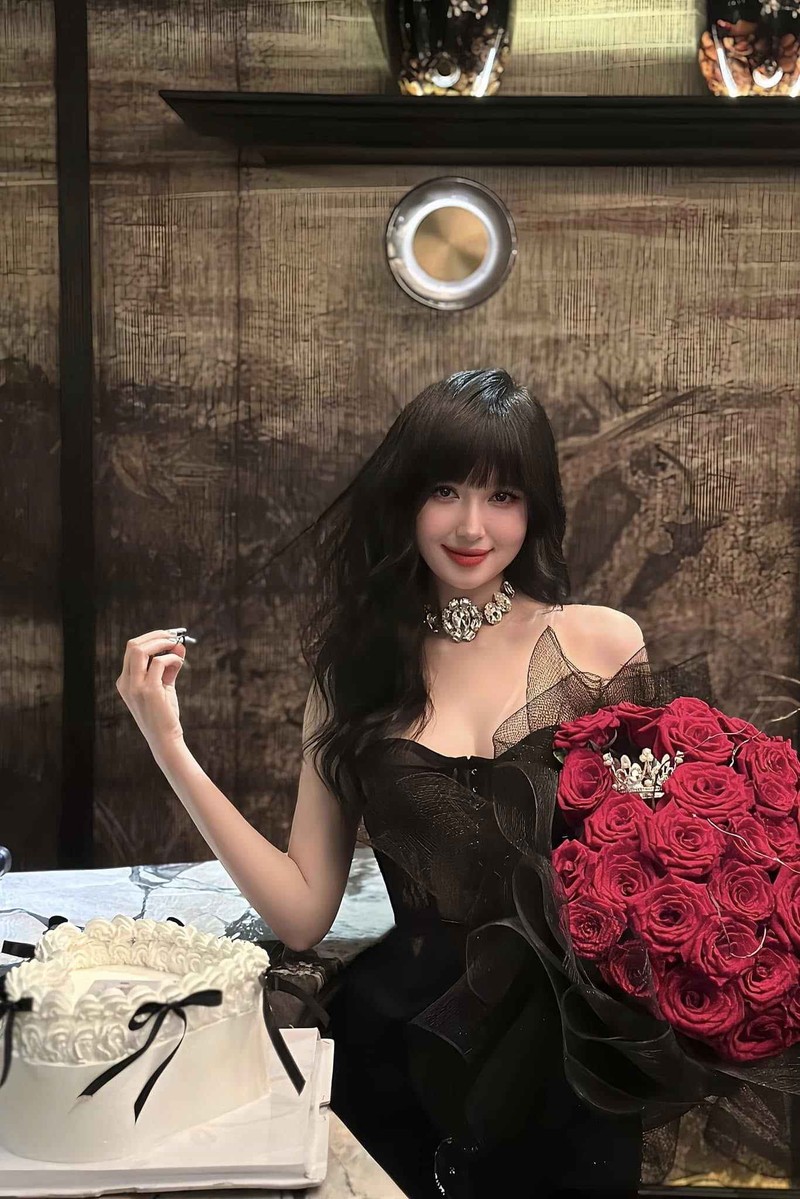 “De nhat hot girl” Tam Tit hiem hoi nhac den chong doanh nhan-Hinh-8