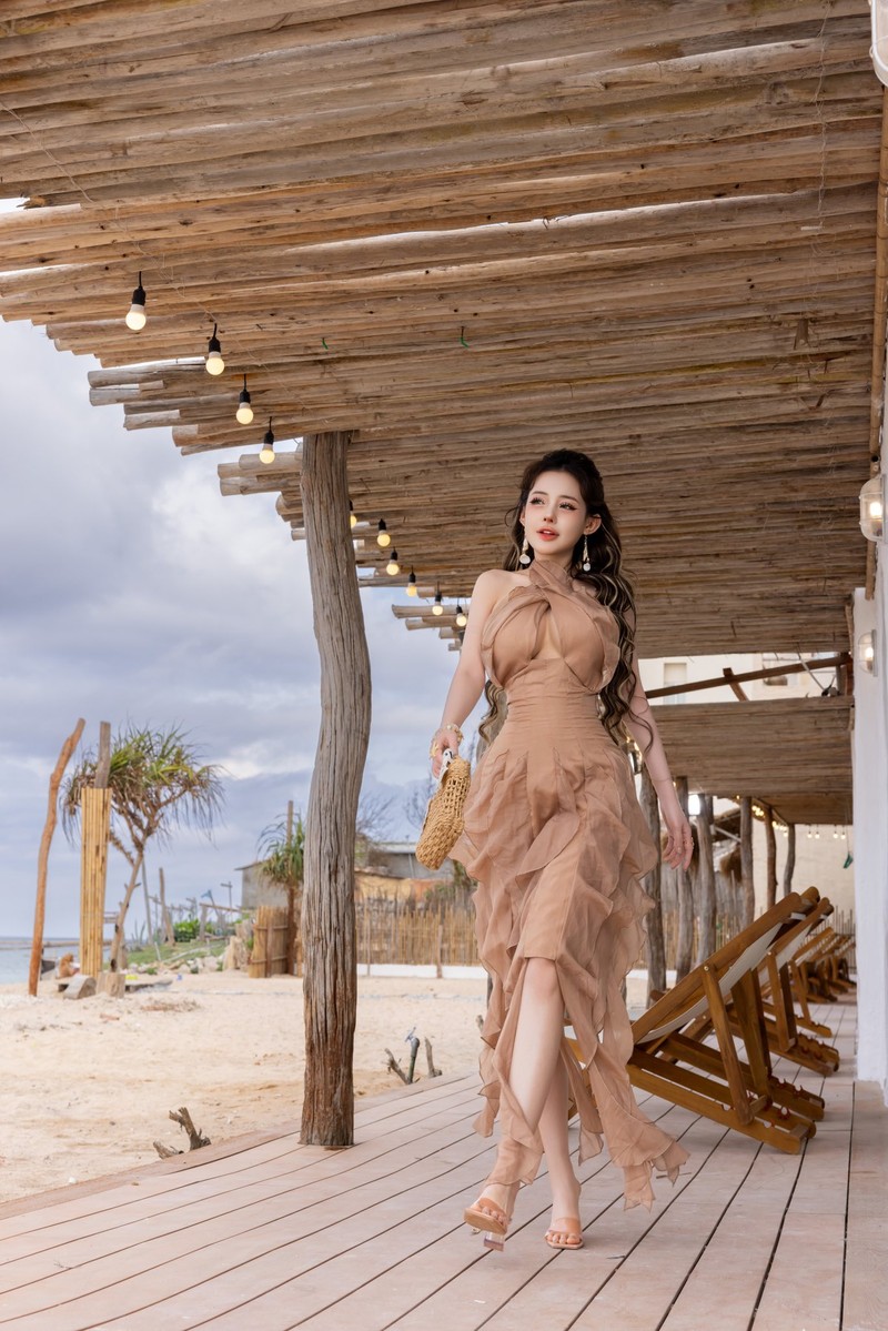 Ngan 98 buoc vao duong dua khoe bikini chao he cuc chay-Hinh-6
