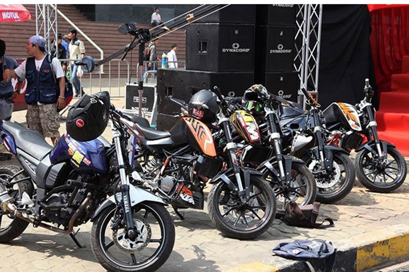 Lam xiec voi moto tai Motul Stunt Fest 2015-Hinh-9