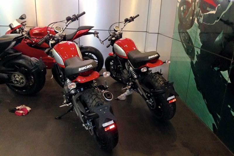 Ducati Scrambler do doc dao dau tien ve Viet Nam-Hinh-3