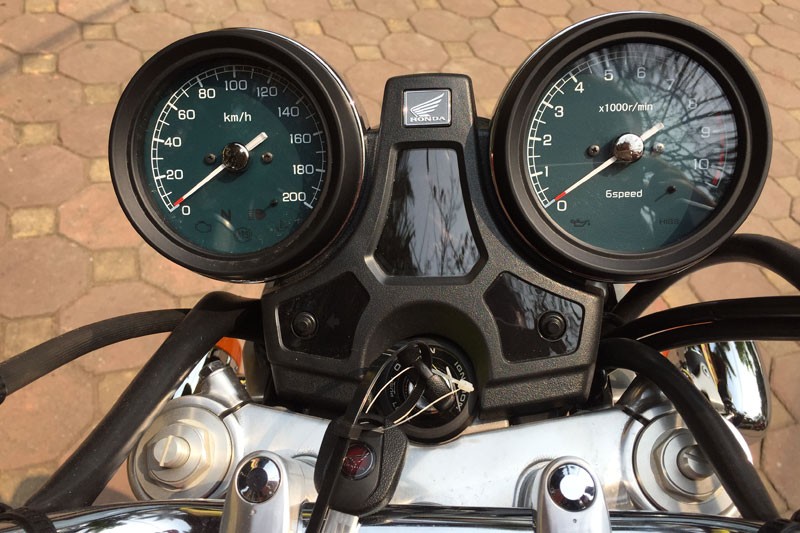 Dap thung Honda CB1100 ABS 2015 tai Ha Noi-Hinh-3