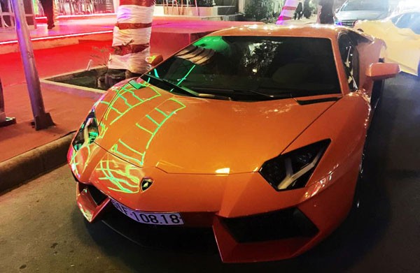 Lamborghini Aventador co gia 30 ty dong tai Viet Nam-Hinh-2