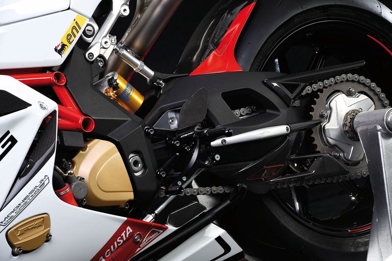 MV Agusta F4 RC co gia bang mot chiec oto hang sang-Hinh-14