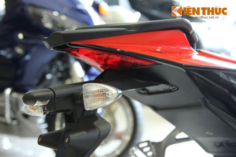 Aprilia RSV4 RR 2015 am tham nhap tich Viet Nam-Hinh-9