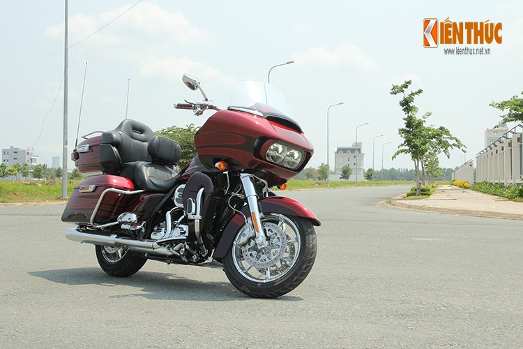 Cam lai CVO Road Glide Ultra gia 2,1 ty tai Viet Nam