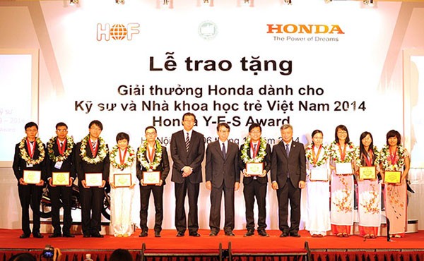 Khoi dong Honda Y-E-S mua thu 10 cho cac SV yeu cong nghe