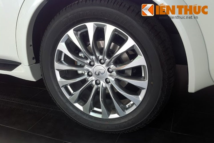 Chi tiet SUV Infiniti QX80 gia 4,499 ty dong tai Viet Nam-Hinh-5