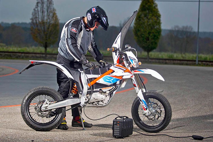 Can canh cao cao dien Freeride E-SM sap ra mat cua KTM-Hinh-11