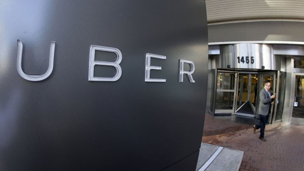 Taxi Uber gay “kinh ngac” khi duoc dinh gia den 50 ty USD