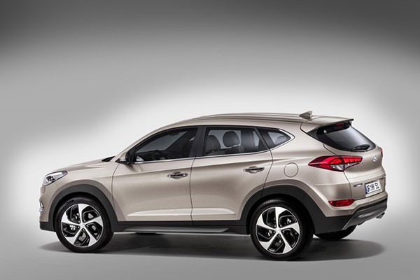 Chua ve den Viet Nam, Hyundai Tucson 2016 da chay hang