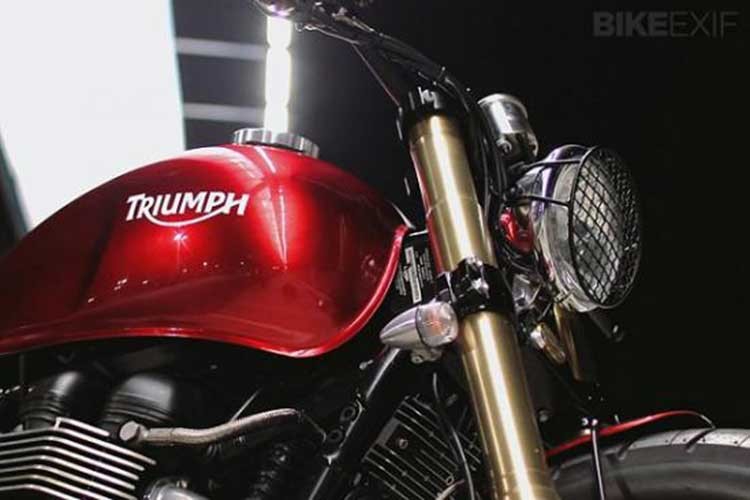 Xe no Triumph Bonneville do phong cach Monster Truck-Hinh-3