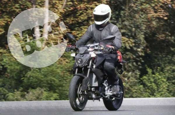 Bikers that vong voi BMW TVS 300 vi dung lop kem chat luong-Hinh-2