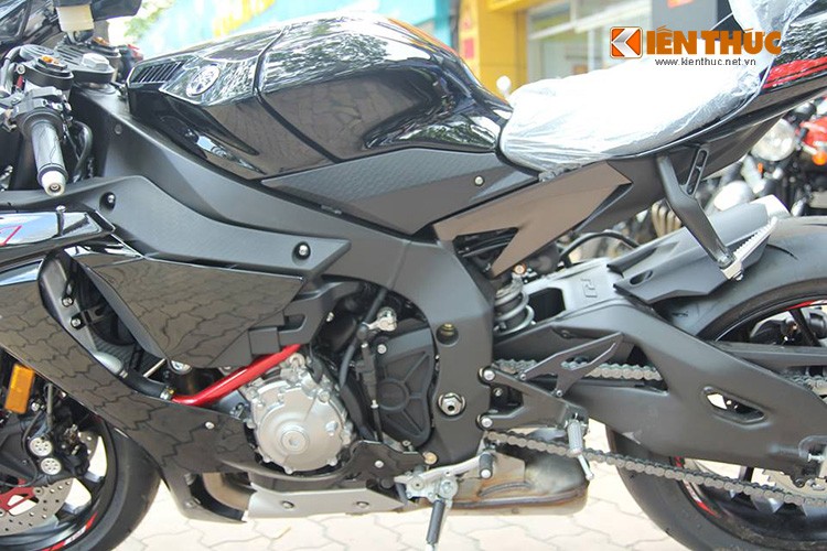 Sieu moto Yamaha YZF-R1 2015 Black cuc ngau ve Viet Nam-Hinh-7