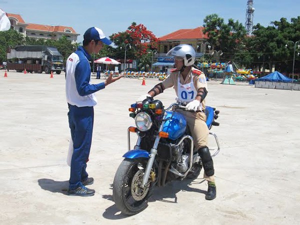 HVN tap huan lai xe moto PKL cho CSGT tinh Quang Binh-Hinh-2