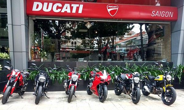 Den dai hoi moto Da Nang va cam lai cac dong xe Ducati-Hinh-2