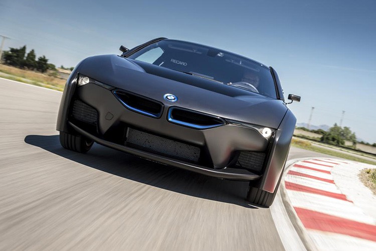 BMW cong bo nhung hinh anh dau tien ve i8 Hydrogen