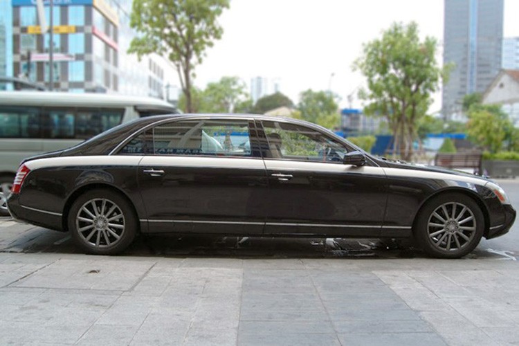 Maybach 62S Zeppelin gia 20 ty dong lan banh tren pho Viet-Hinh-2