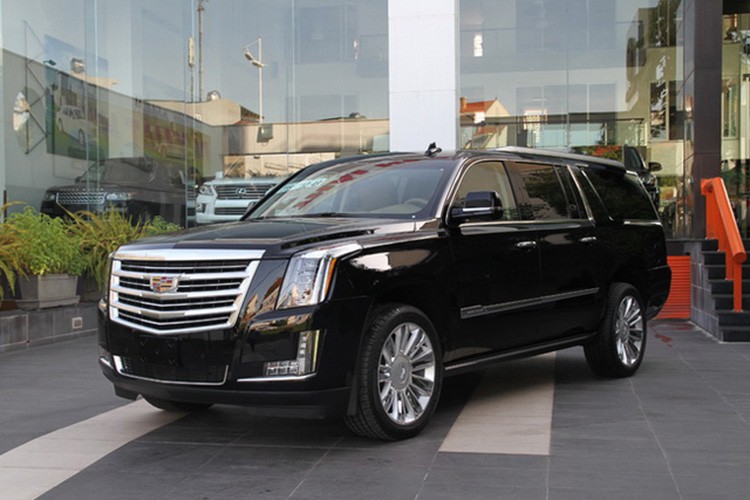 SUV hang sang Cadillac Escalade Platinum dau tien ve Viet Nam