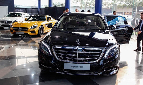 Maybach S600 gia 10 ty dau tien den tay khach hang Ha Noi