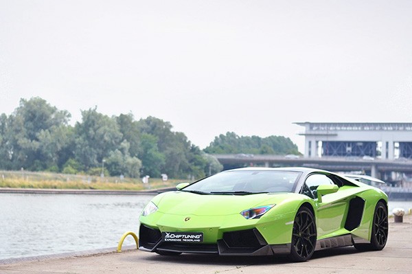 Ngam ban do Lamborghini Aventador 