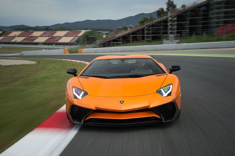 “Sieu bo” Aventador SV co gia 650.000 do tai Dubai-Hinh-7