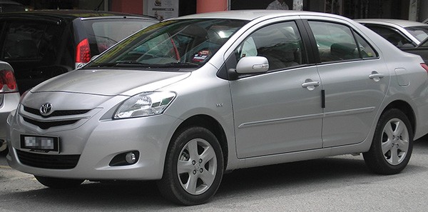 3958 xe Toyota Vios va Corolla tai Viet Nam dinh loi tui khi