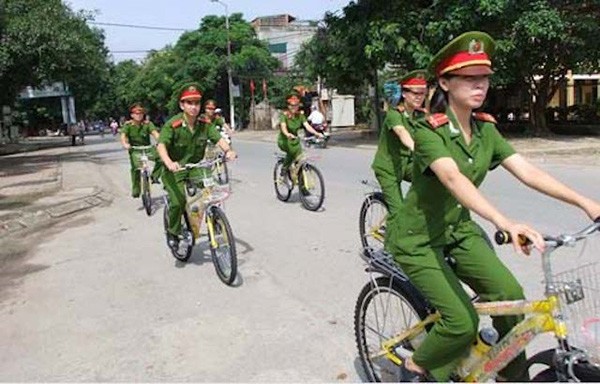 Soi xe dap chuyen dung tuan tra cua Cong an Ha Noi-Hinh-2