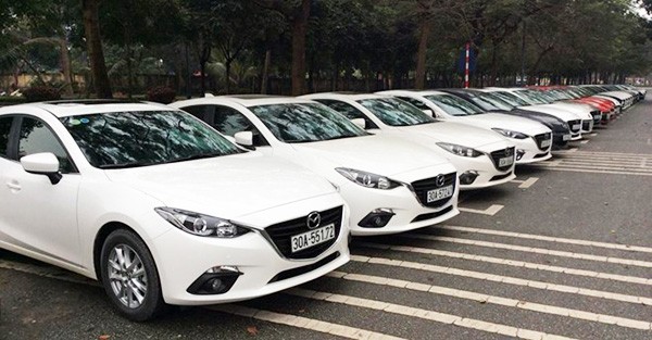 Gan 100 xe Mazda 3 2015 tai Viet Nam bao loi dong co