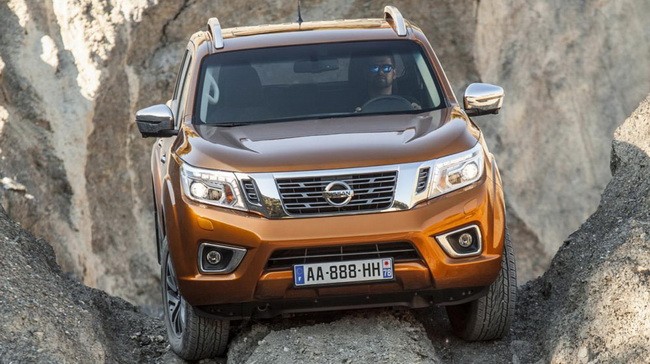 Nissan Navara NP300 phien ban Chau Au chinh thuc lo dien