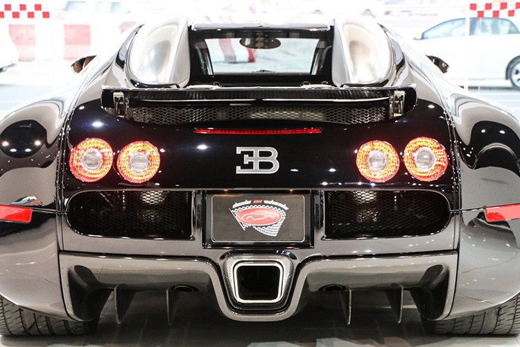 Ngam Bugatti Veyron chrome gia 1,29 trieu USD tai Dubai-Hinh-6